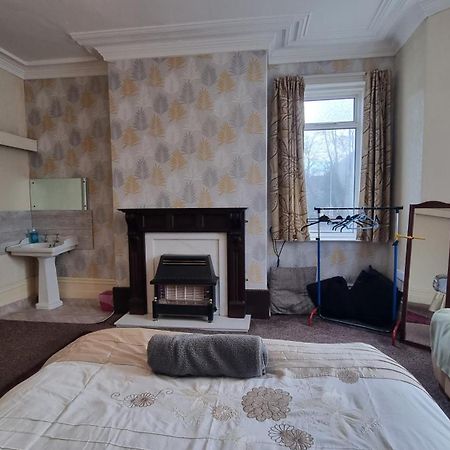 Bed and Breakfast Kirk Lea Галифакс Экстерьер фото